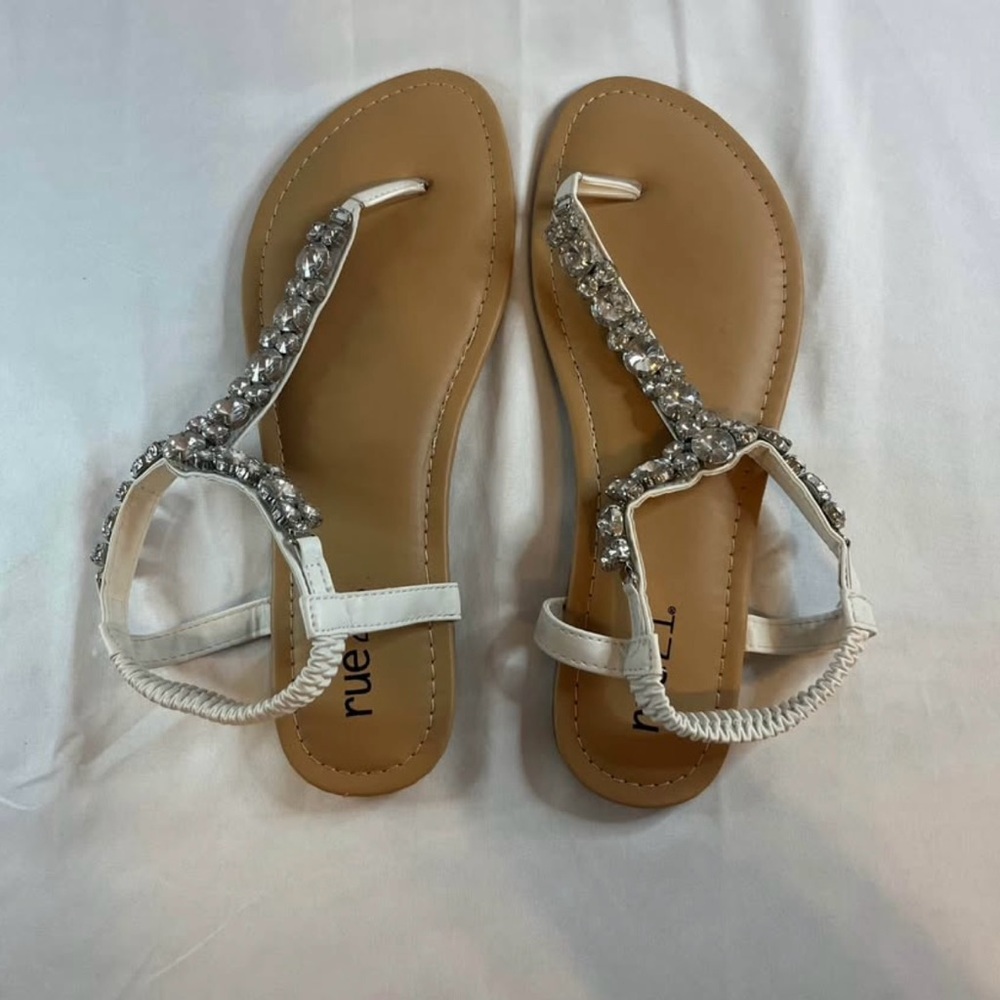 Rue 21 White sandals